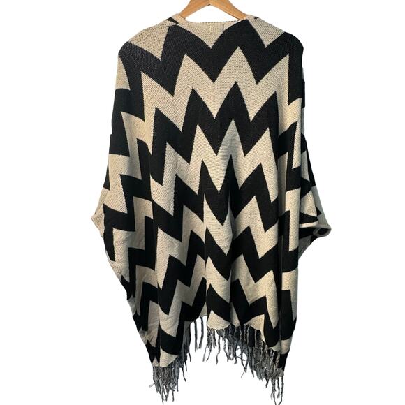 Fate Cream & Black Chevron Open Front Fringe Cardigan Women’s Size Large - Picture 2 of 5